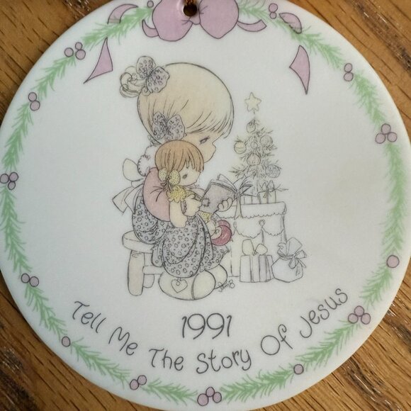 Precious Moments Tell Me the Story of Jesus 1991 Porcelain Christmas Ornament - Picture 5 of 6